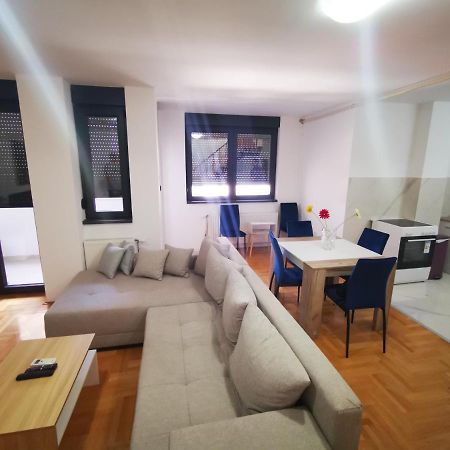 Riviera Apartments Ni 外观 照片
