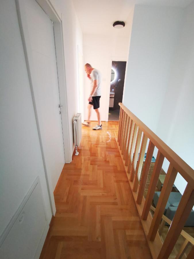 Riviera Apartments Ni 外观 照片