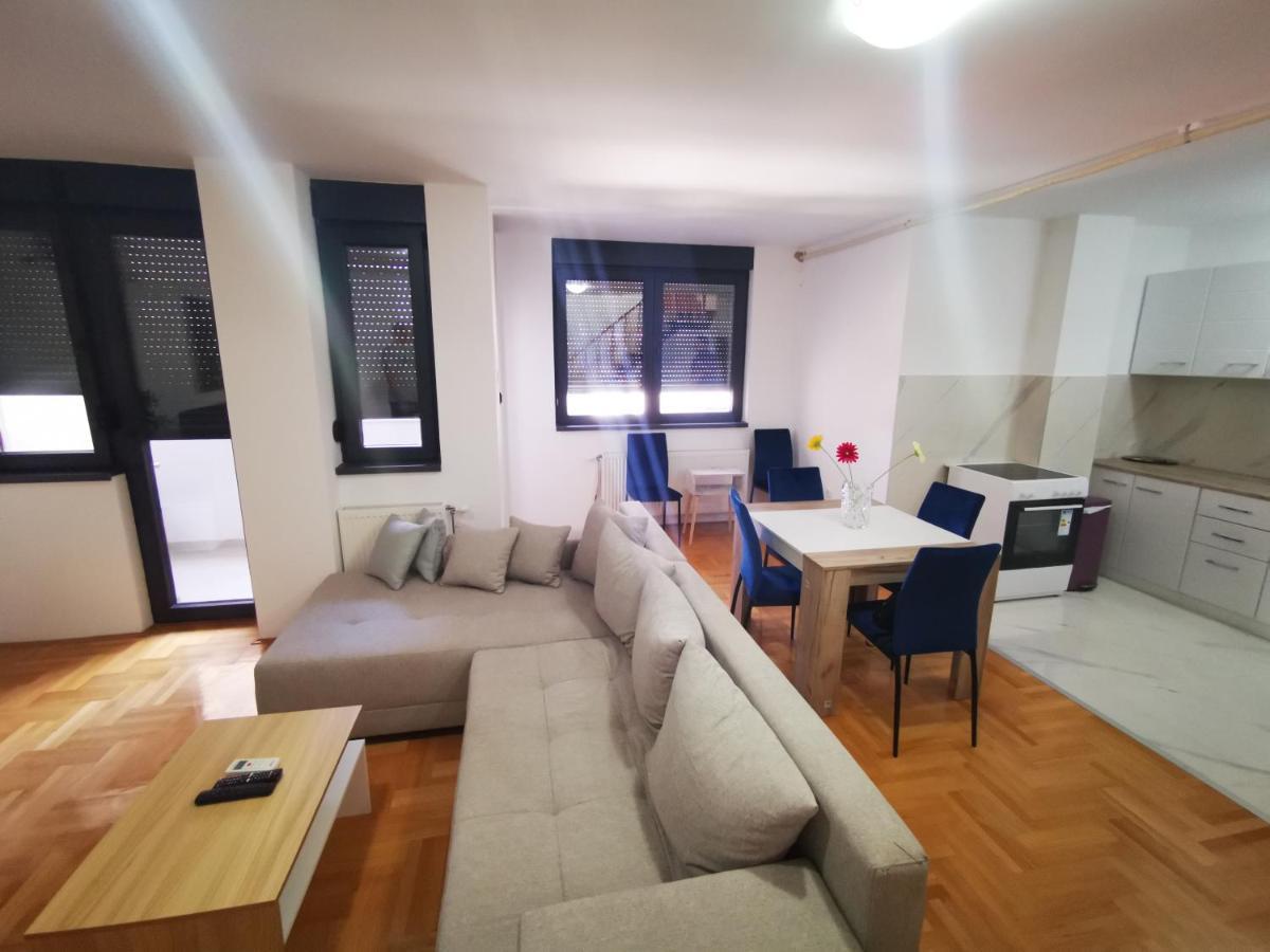 Riviera Apartments Ni 外观 照片